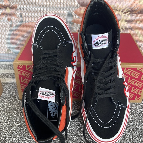 Vans Men’s
Sk8-Hi Flame VN0005UJGWP Sneakers - Picture 13 of 16